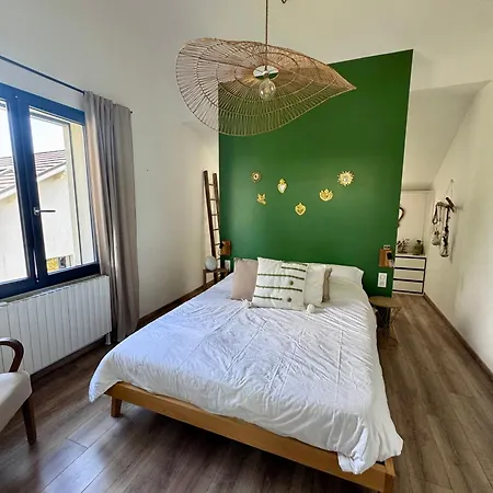 Holiday home Maison Au Calme Et En *