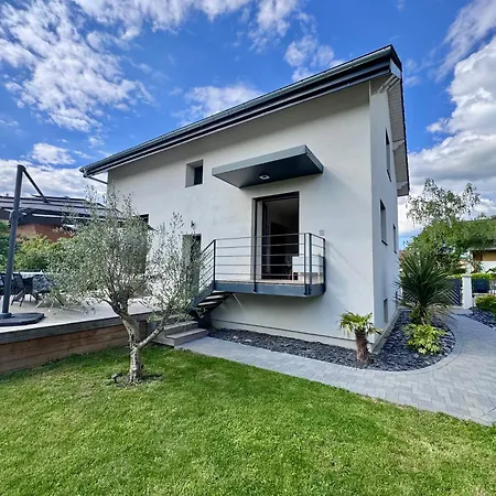 Maison Au Calme Et En Holiday home Meythet